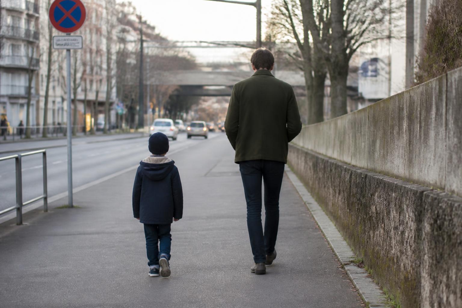 découvrez comment calculer la distance en nombre de pas et déterminez combien de pas vous devez faire pour parcourir 1 km. astuces et méthode simples pour suivre votre activité quotidienne.