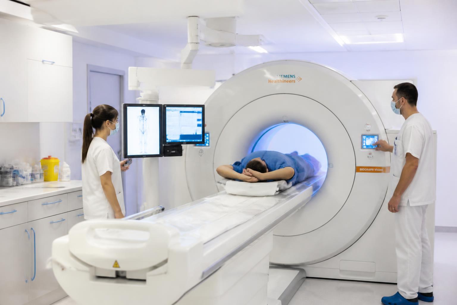 découvrez ce qu'est un foyer hypermétabolique au pet scan, ses causes principales et les clés pour bien interpréter ses résultats en imagerie médicale.