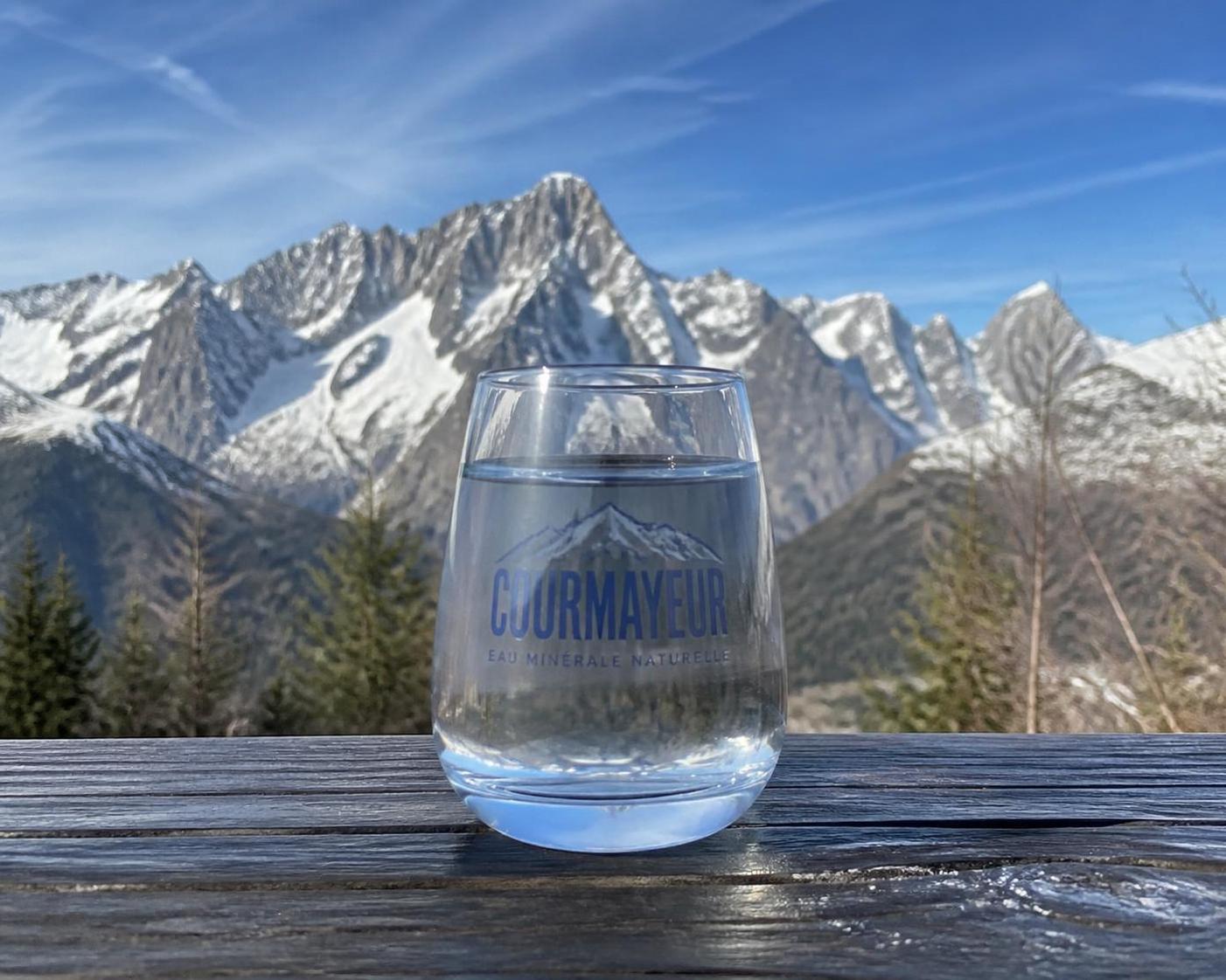 découvrez les bienfaits de l'eau de courmayeur : allié minceur naturel ou simple source d'hydratation ? analyse et conseils pour mieux comprendre ses effets.