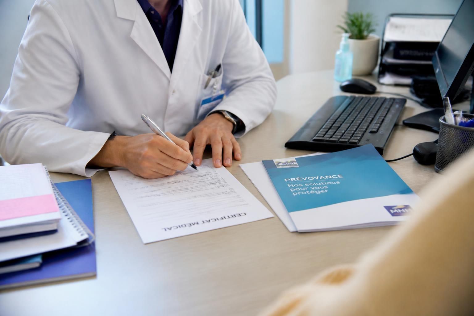découvrez comment réussir votre déclaration de prévoyance grâce à notre guide ultime sur le certificat médical. conseils pratiques et informations essentielles pour simplifier vos démarches.